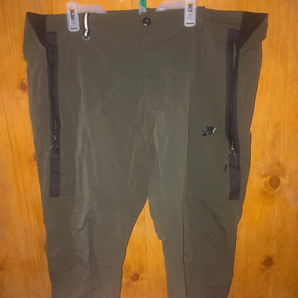 green NIKE joggers size 44